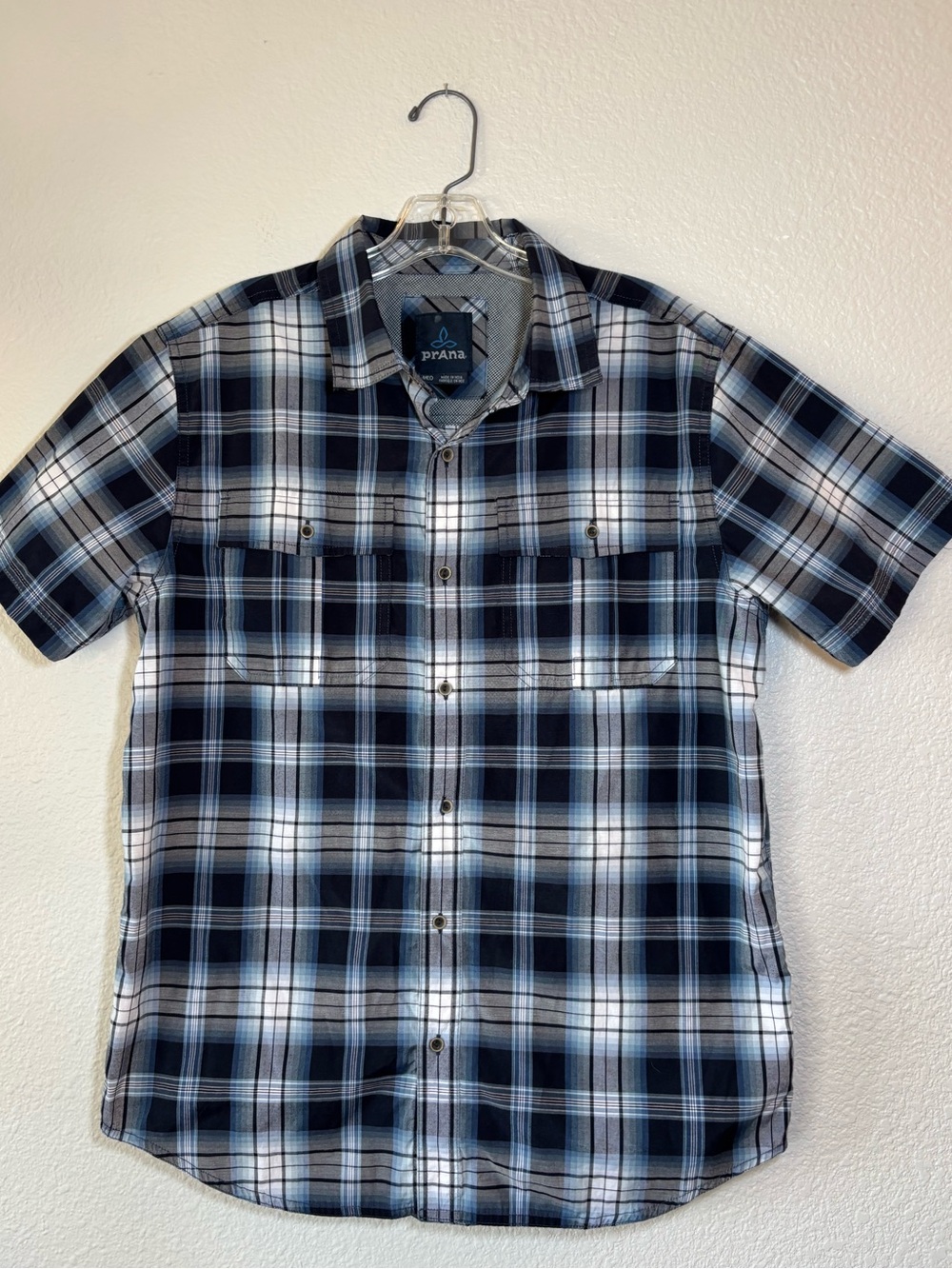 Prana Men's Avesta Blue Plaid Button Up Shirt Medium Organic Cotton Short Sleeve